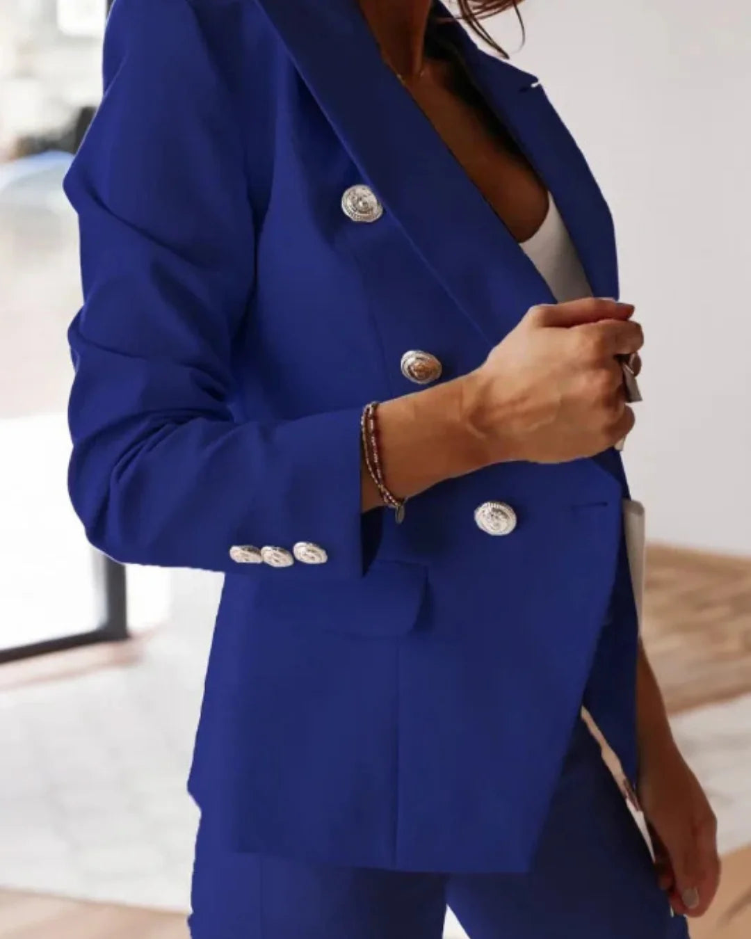 Cahrlot™ – Timeless Elegance in a Modern Two-Piece Set