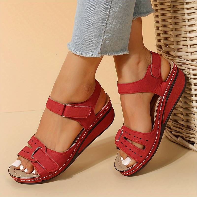 Alfreda Orthopedic Sandal | Lupi