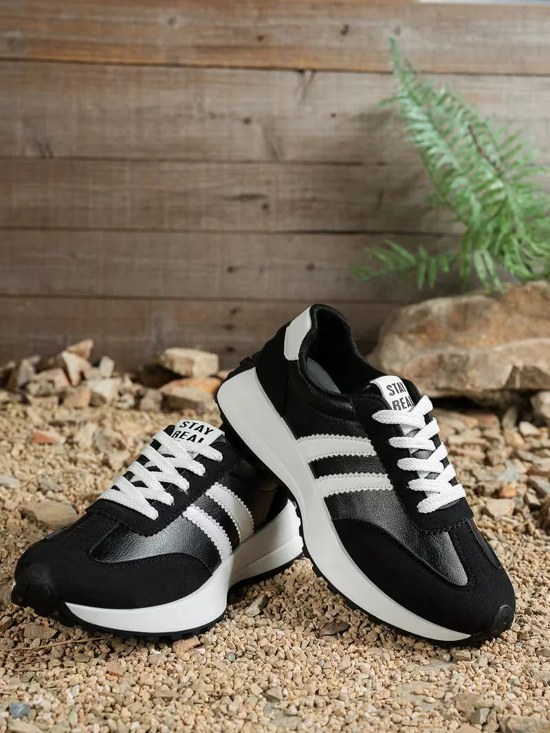 RetroFlex™ Sneakers – Retro-inspired casual sneakers for everyday wear