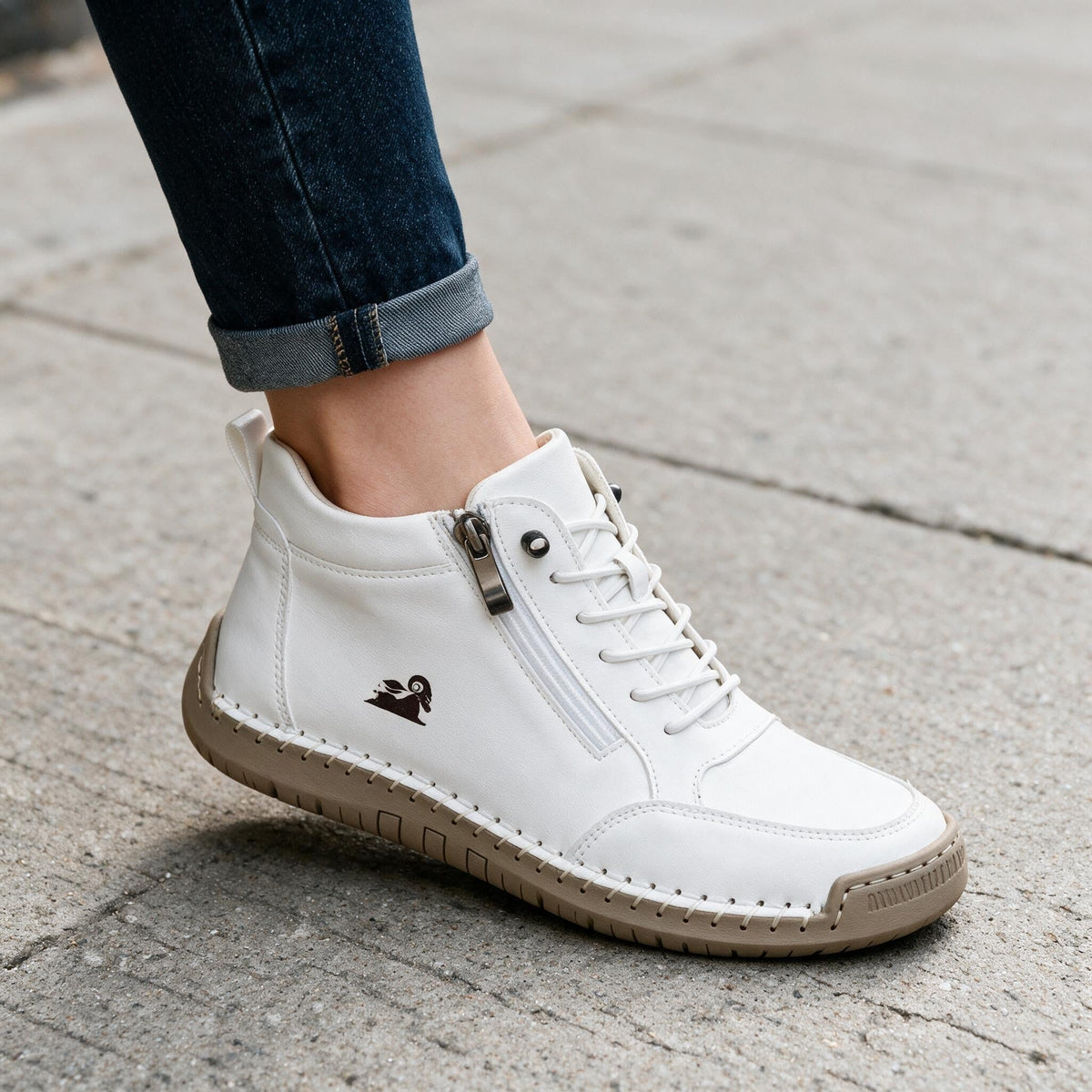 Vogadeck sneaker on foot