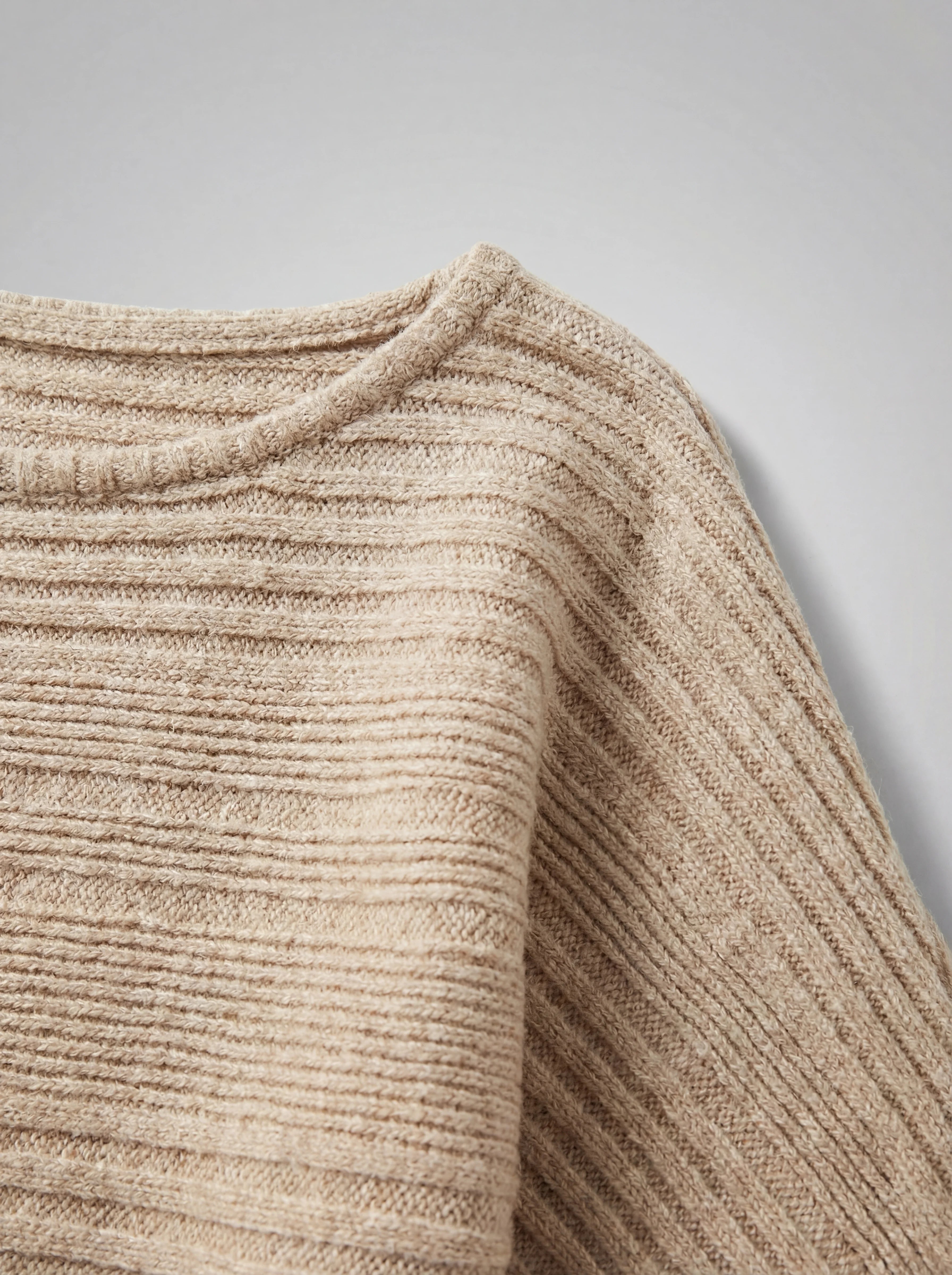 Linea™ Pullover – Women’s lightweight everyday top